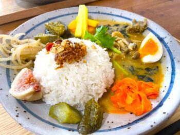 「スパイスカレー　通いたくなる店」
